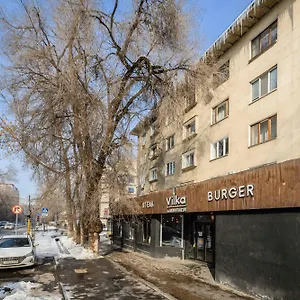Mid-century Charm в центре Апартаменты Алматы
